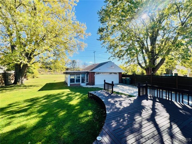 4867 Morgan Parkway, Hamburg, NY 14075