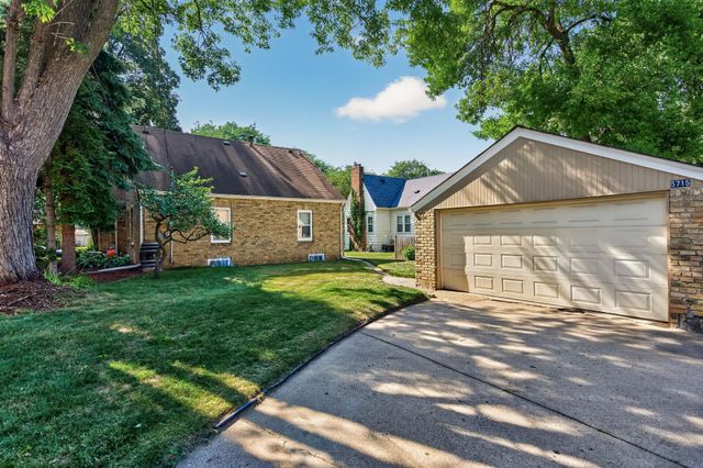 5715 11th Avenue S, Minneapolis, MN 55417