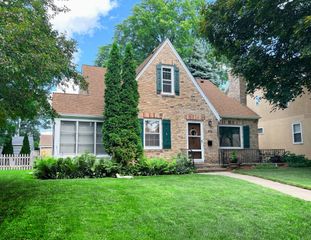 5715 11th Avenue S, Minneapolis, MN 55417