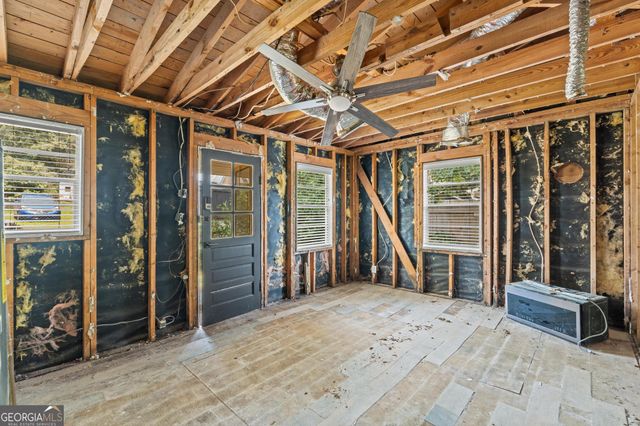 178 Southern Shores Road, Jackson, GA 30233
