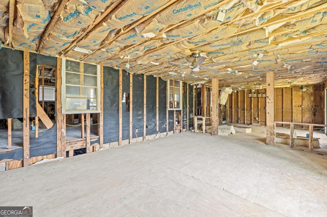 178 Southern Shores Road, Jackson, GA 30233