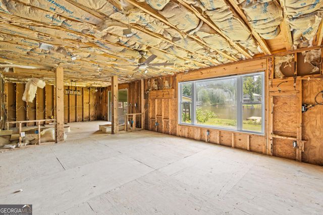 178 Southern Shores Road, Jackson, GA 30233