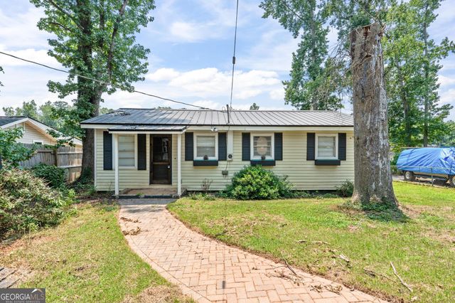 178 Southern Shores Road, Jackson, GA 30233
