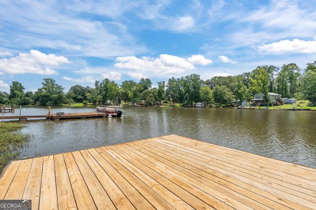 178 Southern Shores Road, Jackson, GA 30233