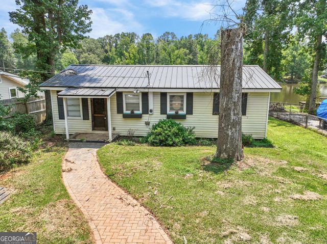 178 Southern Shores Road, Jackson, GA 30233