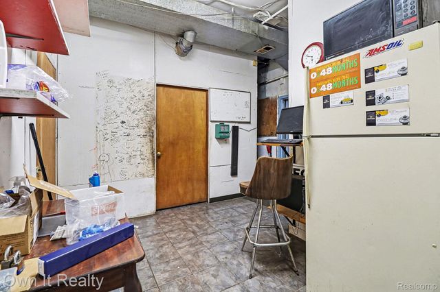 27427 Joy Road, Westland, MI 48185