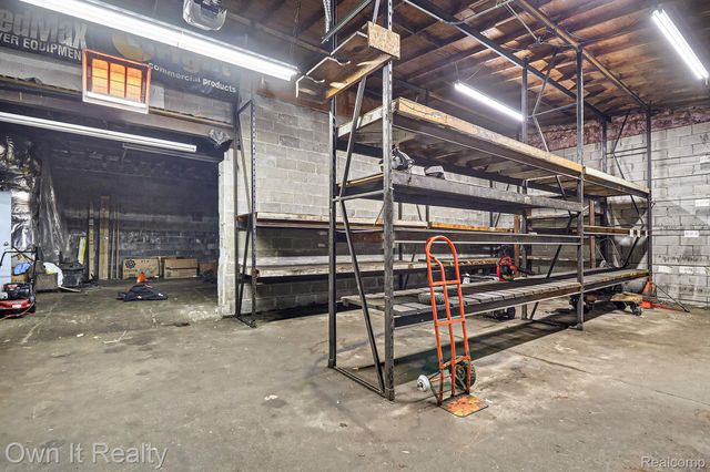 27427 Joy Road, Westland, MI 48185