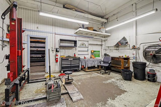 27427 Joy Road, Westland, MI 48185