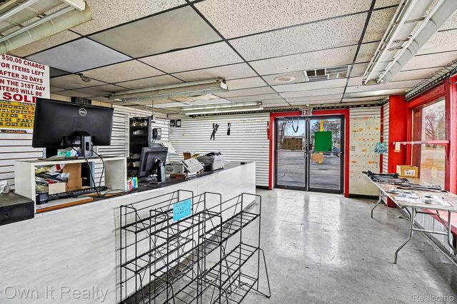 27427 Joy Road, Westland, MI 48185