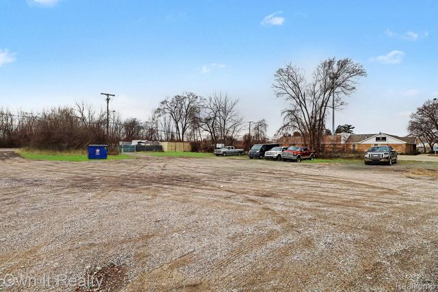 27427 Joy Road, Westland, MI 48185