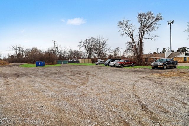 27427 Joy Road, Westland, MI 48185