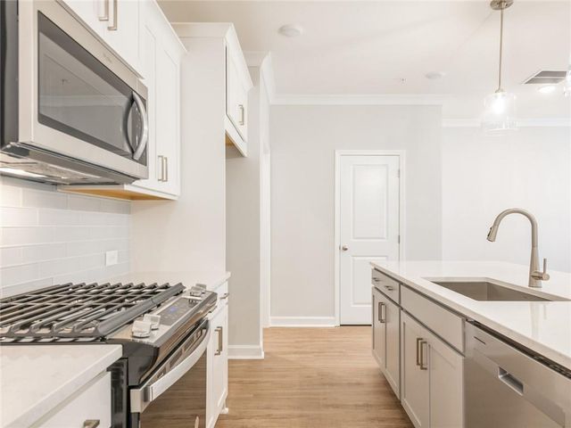 546 Feldspar Way, Lawrenceville, GA 30043