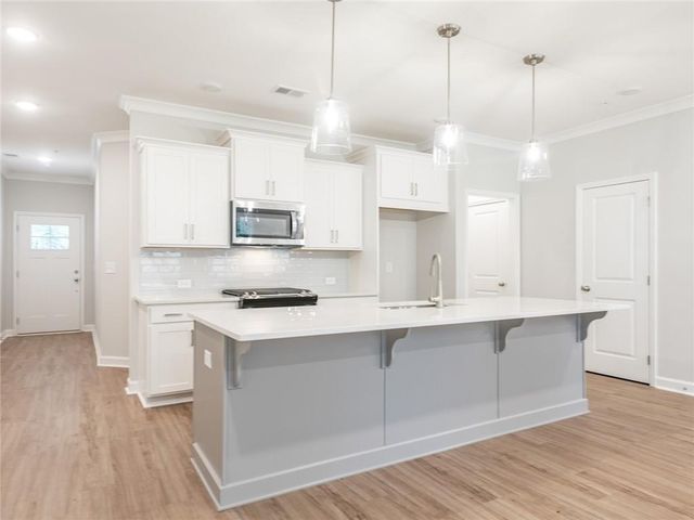 546 Feldspar Way, Lawrenceville, GA 30043