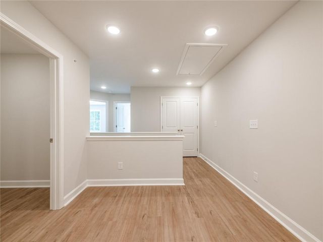 546 Feldspar Way, Lawrenceville, GA 30043