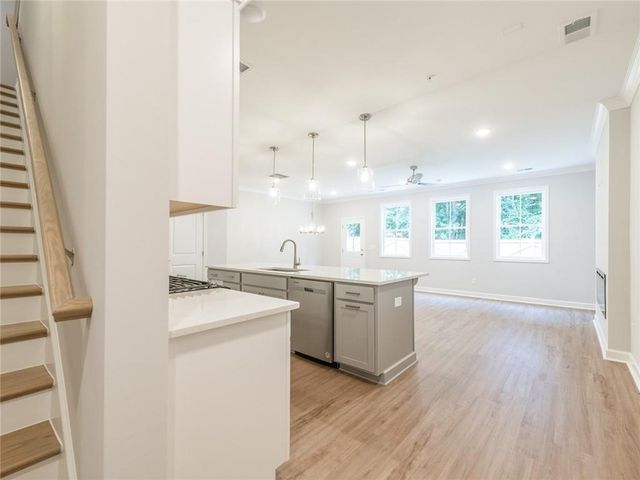 546 Feldspar Way, Lawrenceville, GA 30043