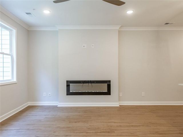 546 Feldspar Way, Lawrenceville, GA 30043