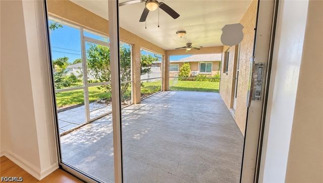 302 SE 1st PL, Cape Coral, FL 33990