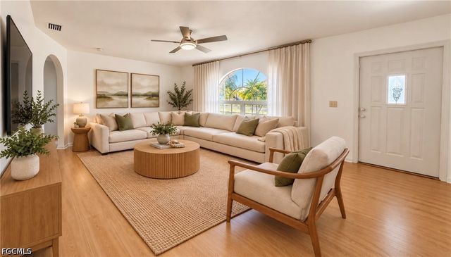 302 SE 1st PL, Cape Coral, FL 33990