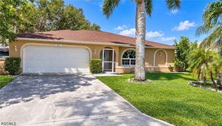 302 SE 1st PL, Cape Coral, FL 33990