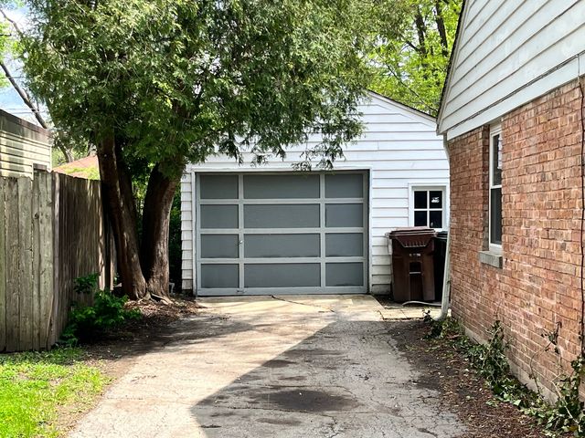 335 Manitowac Street, Park Forest, IL 60466