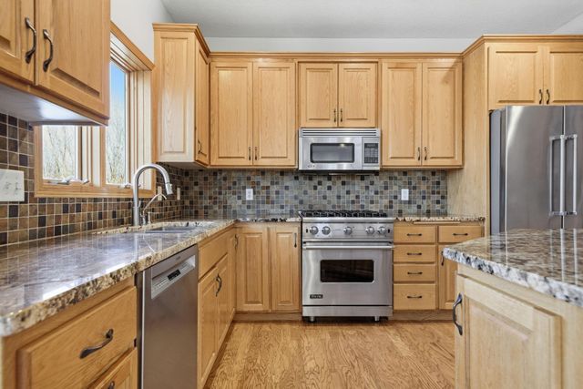 5135 Country Circle, Loretto, MN 55357