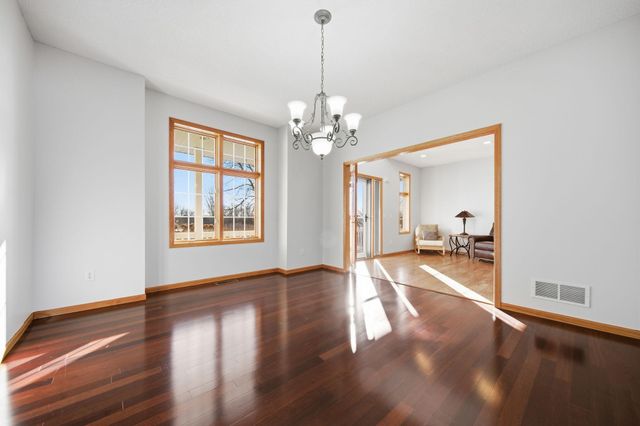 5135 Country Circle, Loretto, MN 55357