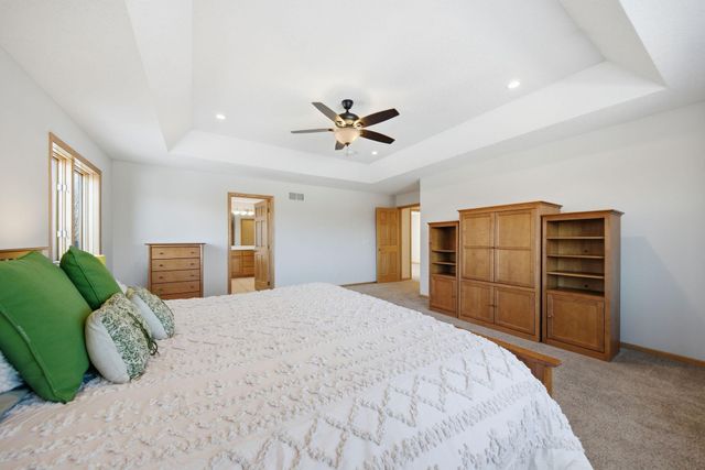 5135 Country Circle, Loretto, MN 55357