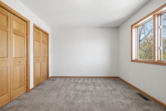 5135 Country Circle, Loretto, MN 55357