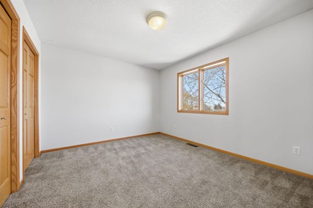 5135 Country Circle, Loretto, MN 55357