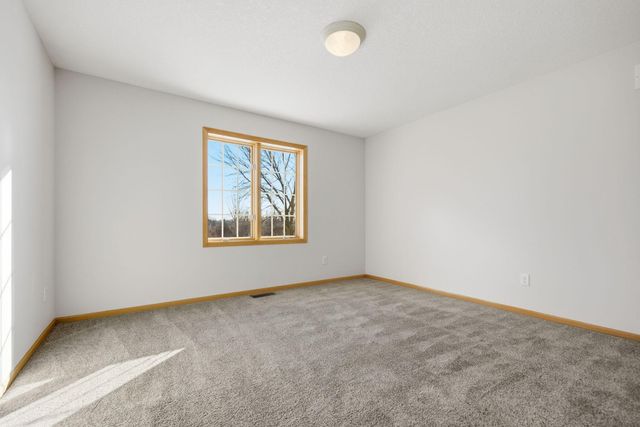 5135 Country Circle, Loretto, MN 55357