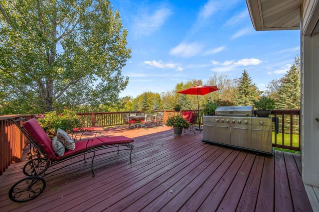 5135 Country Circle, Loretto, MN 55357