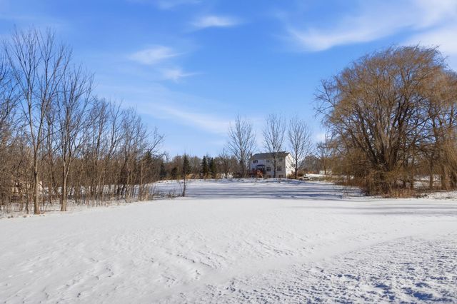 5135 Country Circle, Loretto, MN 55357