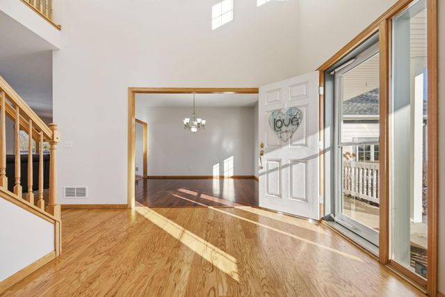 5135 Country Circle, Loretto, MN 55357