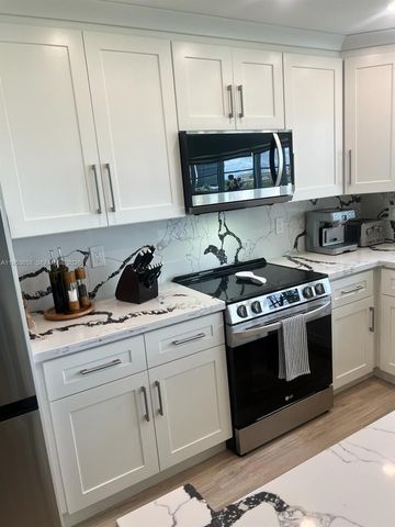 2500 NE 48th Ln 607, Fort Lauderdale, FL 33308