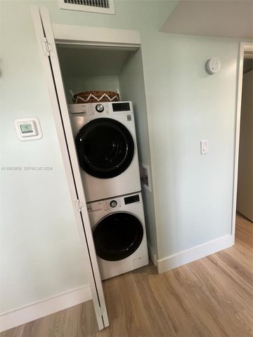 2500 NE 48th Ln 607, Fort Lauderdale, FL 33308