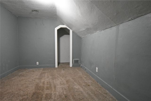 208 7TH Street SW, Cedar Rapids, IA 52404