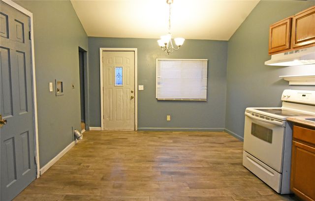 208 7TH Street SW, Cedar Rapids, IA 52404