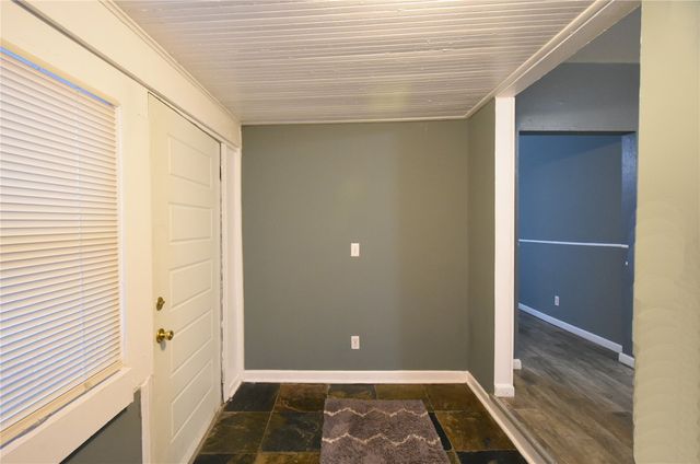 208 7TH Street SW, Cedar Rapids, IA 52404