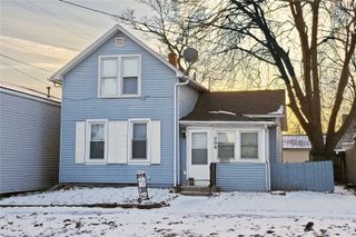 208 7TH Street SW, Cedar Rapids, IA 52404