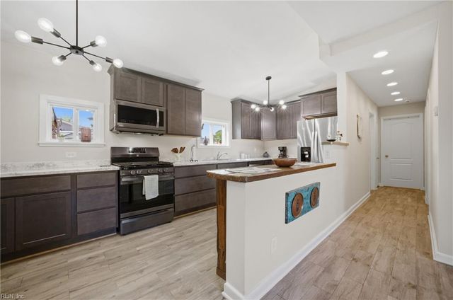 5009 Whitman LN, Virginia Beach, VA 23455