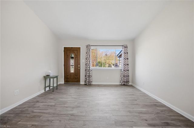 5009 Whitman LN, Virginia Beach, VA 23455