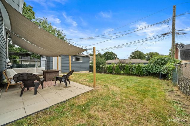 1022 E Jefferson Avenue, Wheaton, IL 60187