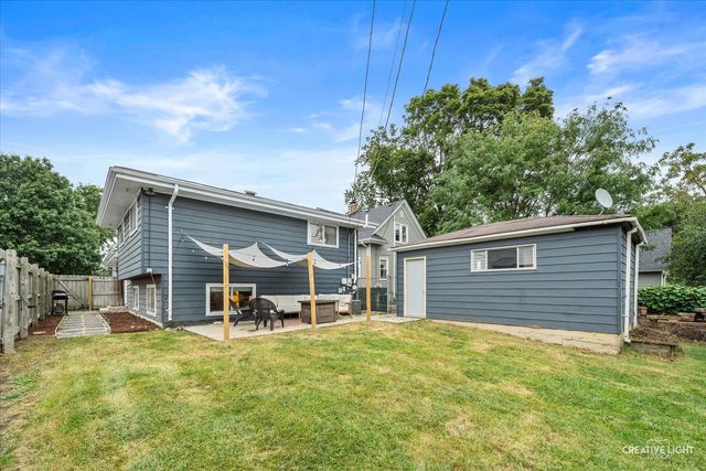 1022 E Jefferson Avenue, Wheaton, IL 60187
