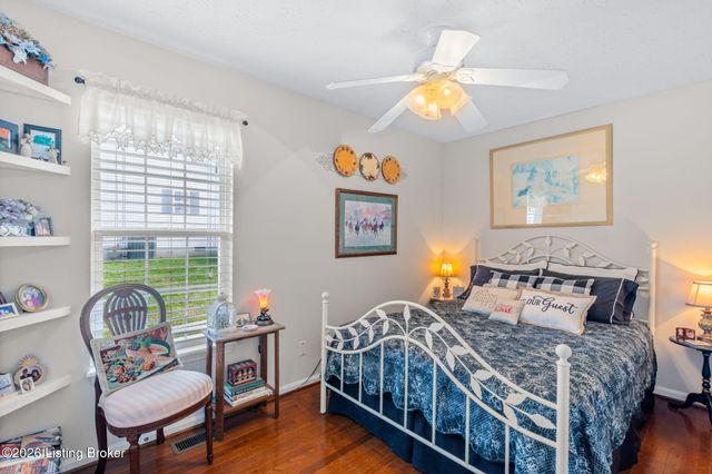 6510 Five Forks Dr, Pewee Valley, KY 40056