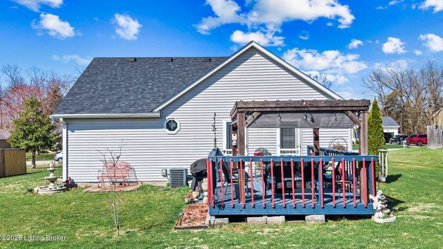 6510 Five Forks Dr, Pewee Valley, KY 40056