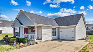 6510 Five Forks Dr, Pewee Valley, KY 40056