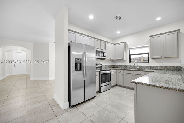 11815 SW 236th St, Homestead, FL 33032