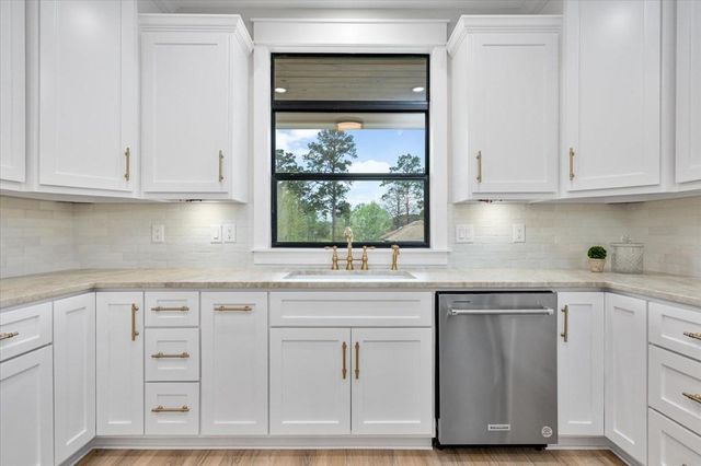 911 Augusta Drive, Lufkin, TX 75901