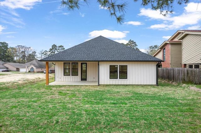 911 Augusta Drive, Lufkin, TX 75901