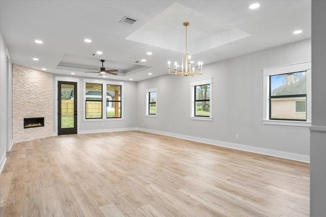 911 Augusta Drive, Lufkin, TX 75901